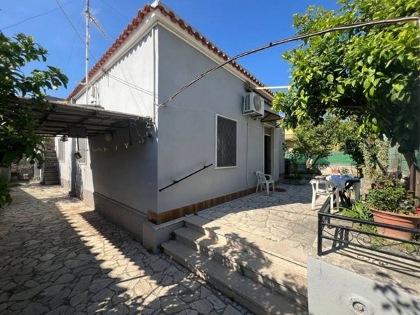 casa indipendente in vendita a Nettuno