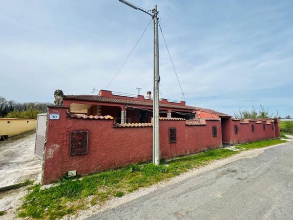 casa indipendente in vendita a Nettuno