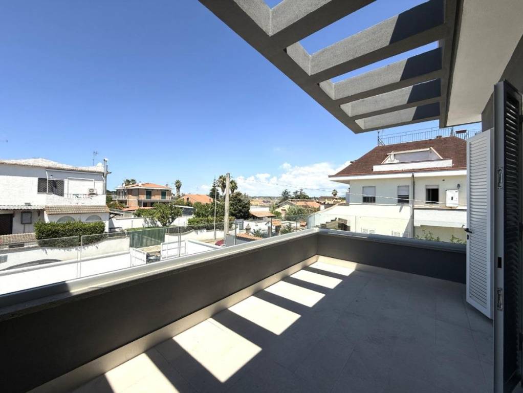 casa indipendente in vendita a Nettuno