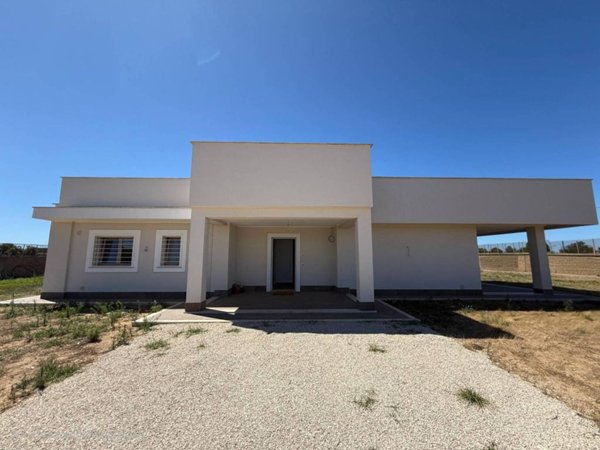casa indipendente in vendita a Nettuno
