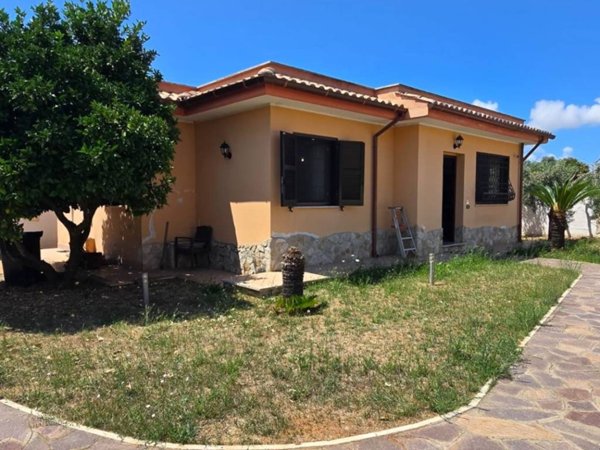 casa indipendente in vendita a Nettuno