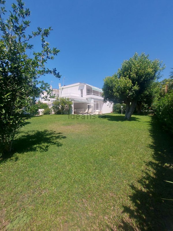 casa indipendente in vendita a Nettuno
