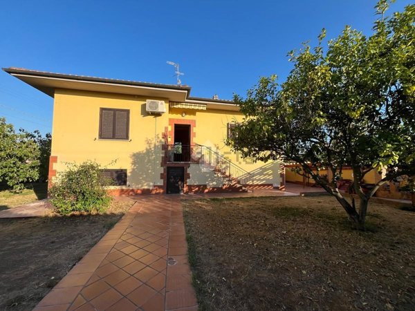 casa indipendente in vendita a Nettuno