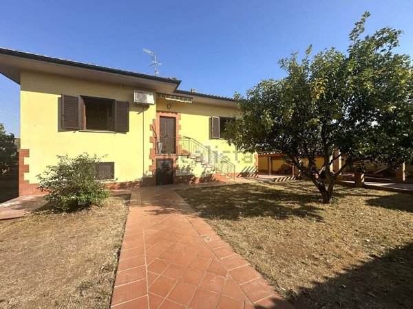 casa indipendente in vendita a Nettuno