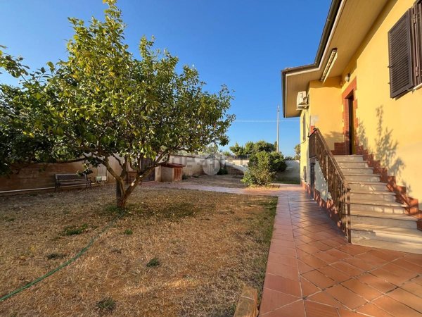 casa indipendente in vendita a Nettuno