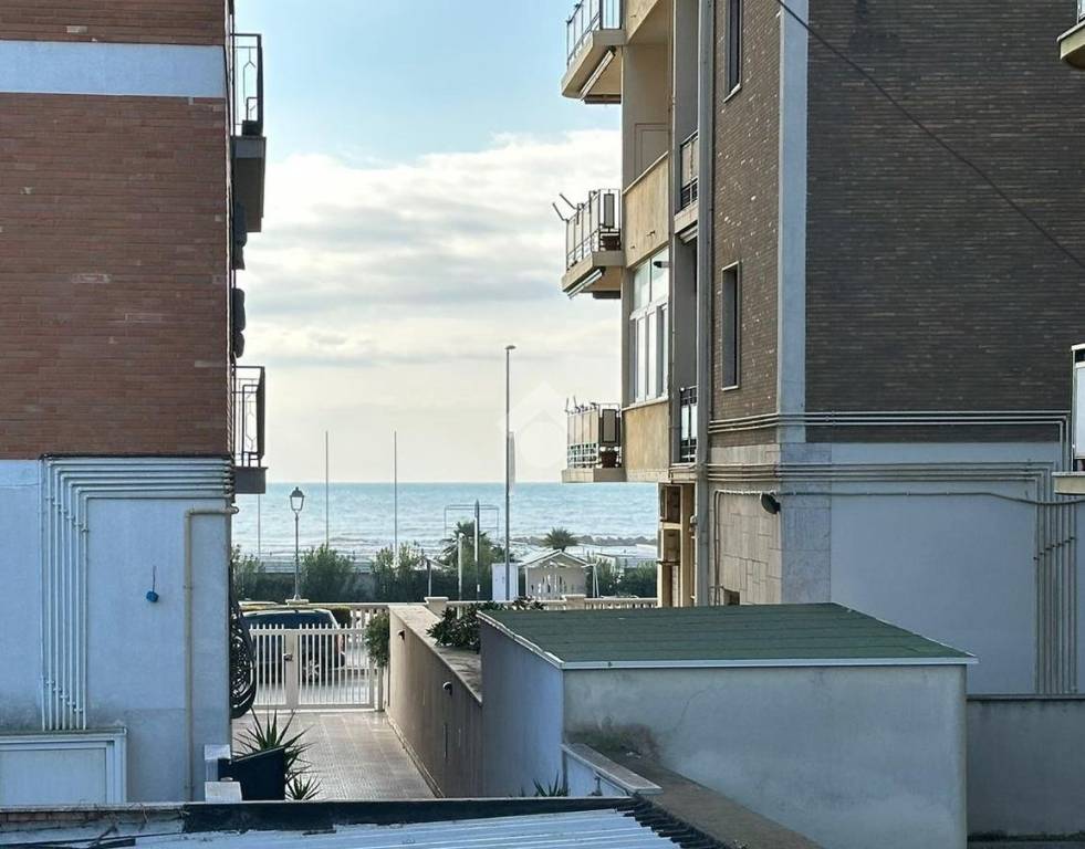casa indipendente in vendita a Nettuno