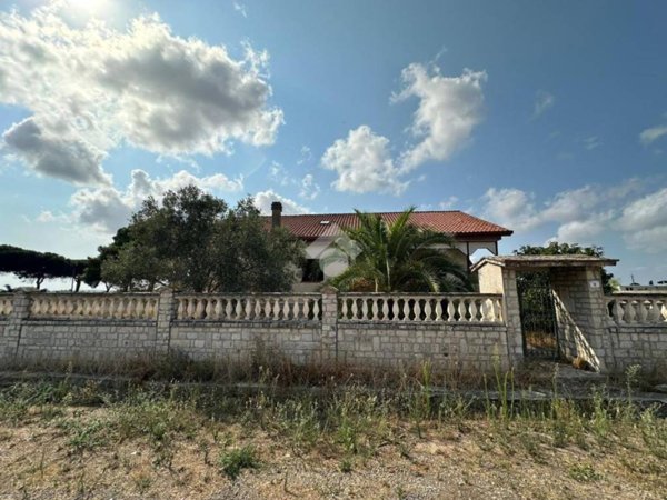 casa indipendente in vendita a Nettuno