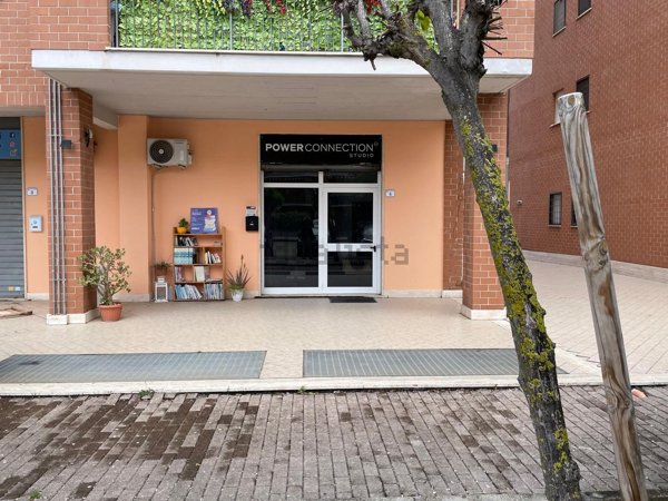 locale commerciale in vendita a Nettuno