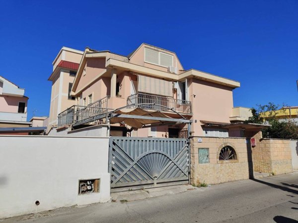 casa indipendente in vendita a Nettuno