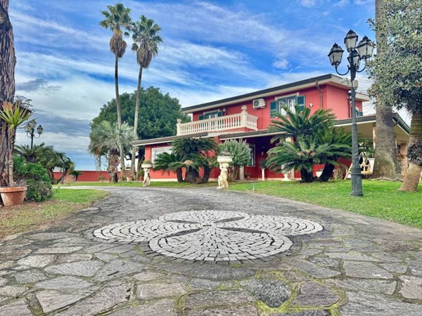 casa indipendente in vendita a Nettuno