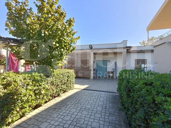 casa indipendente in vendita a Nettuno in zona Padiglione