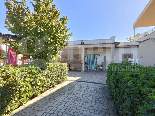 casa indipendente in vendita a Nettuno in zona Padiglione
