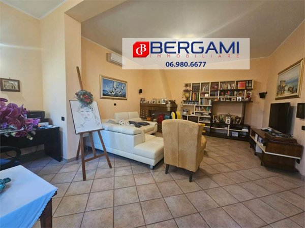 casa indipendente in vendita a Nettuno