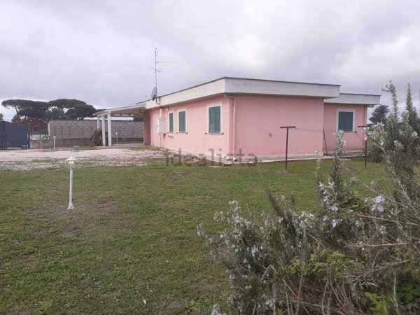 casa indipendente in vendita a Nettuno