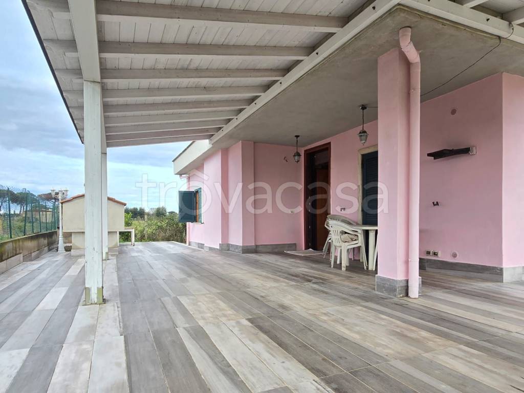 casa indipendente in vendita a Nettuno