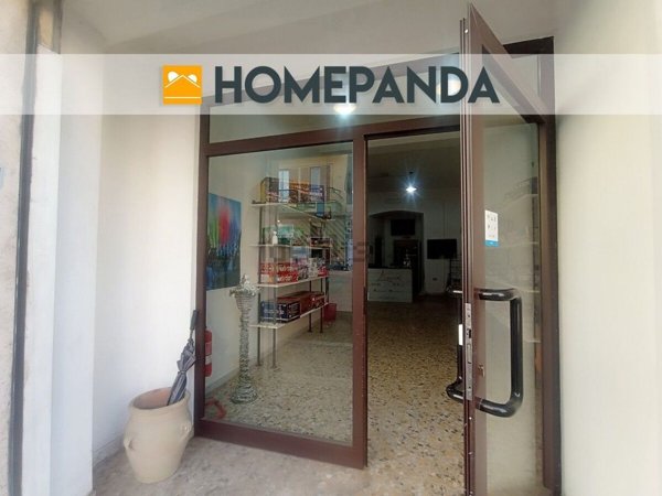 locale commerciale in vendita a Nettuno