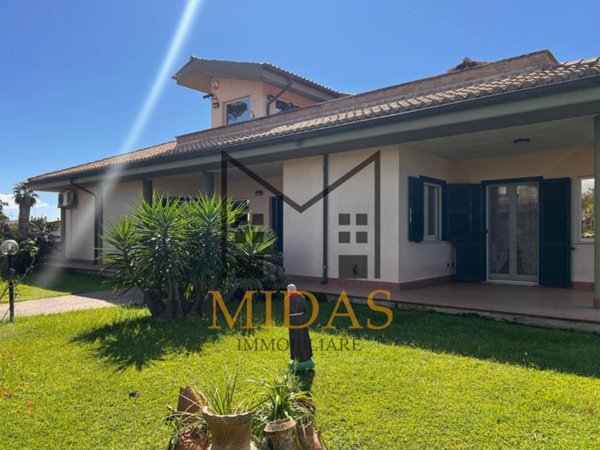 casa indipendente in vendita a Nettuno