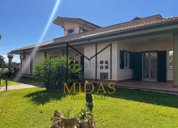 casa indipendente in vendita a Nettuno