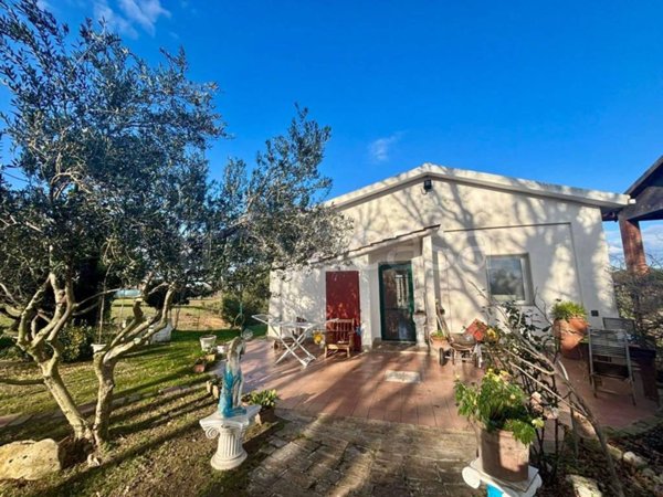 casa indipendente in vendita a Nettuno