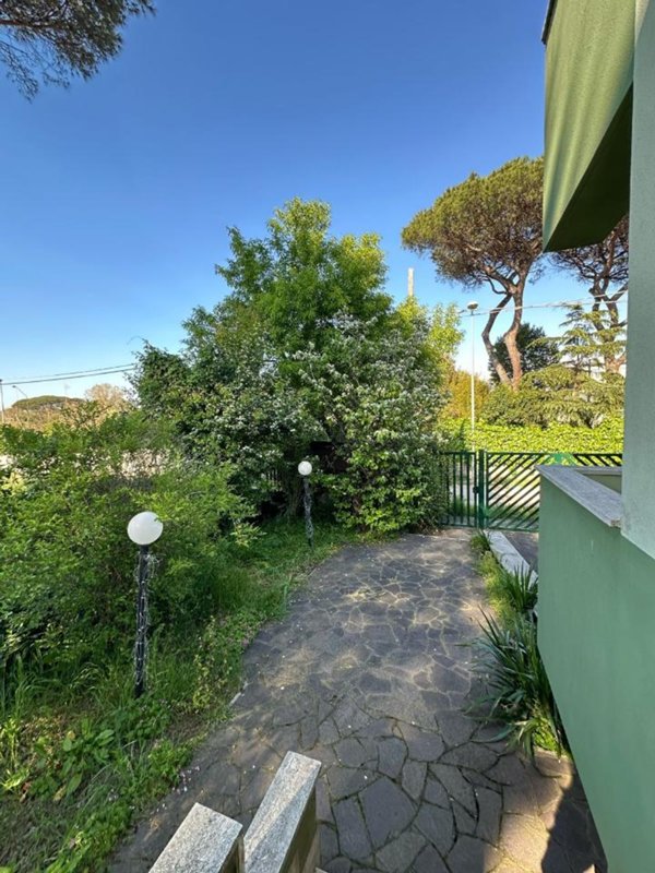 casa indipendente in vendita a Nettuno