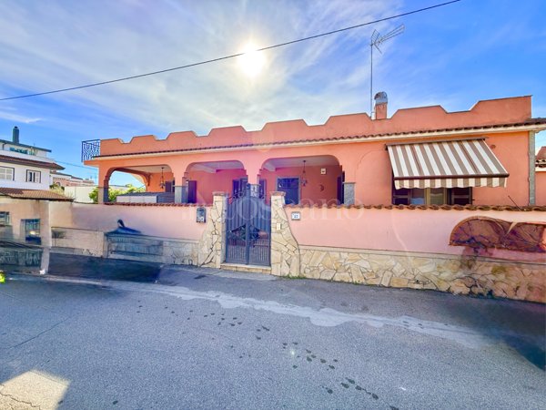 casa indipendente in vendita a Nettuno