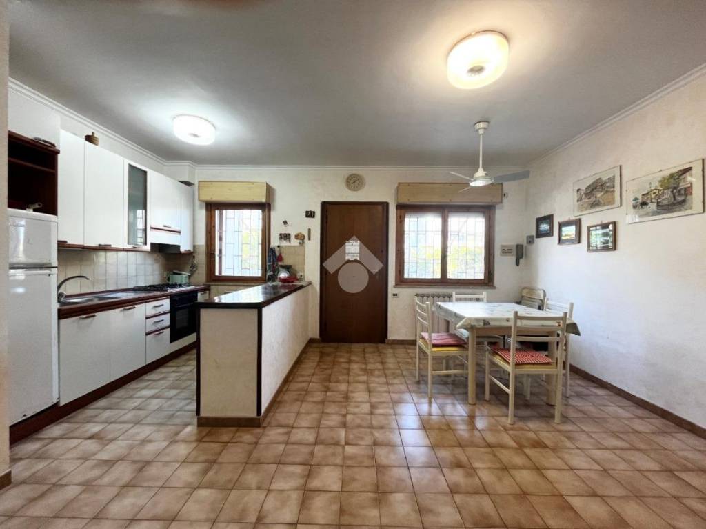 casa indipendente in vendita a Nettuno