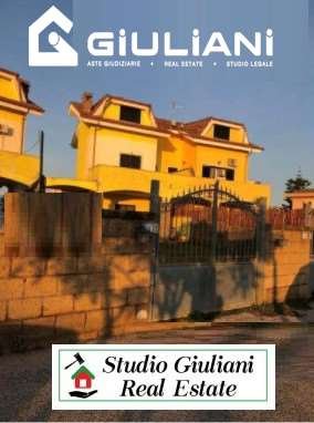 casa indipendente in vendita a Nettuno