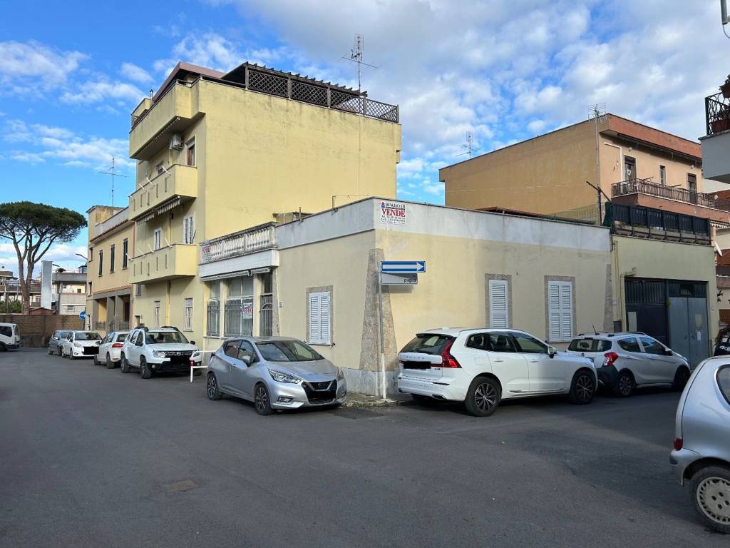 casa indipendente in vendita a Nettuno