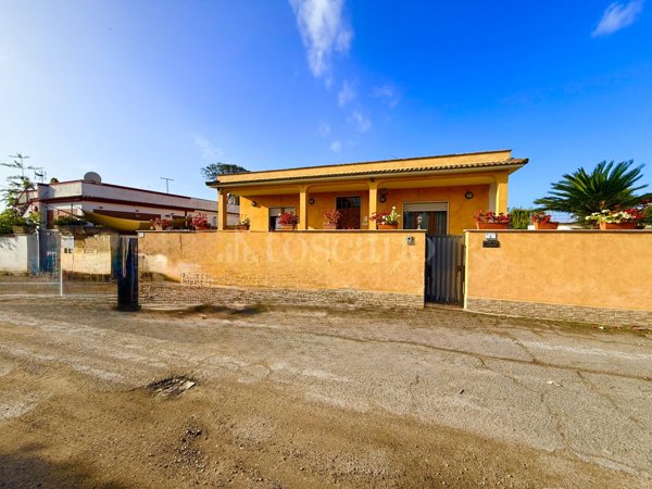 casa indipendente in vendita a Nettuno