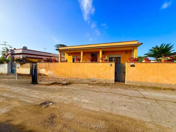 casa indipendente in vendita a Nettuno