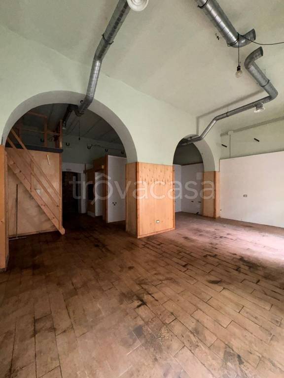 negozio in vendita a Nettuno