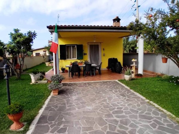 casa indipendente in vendita a Nettuno