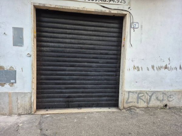 locale commerciale in vendita a Nettuno