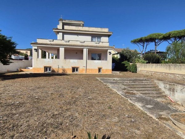 casa indipendente in vendita a Nettuno