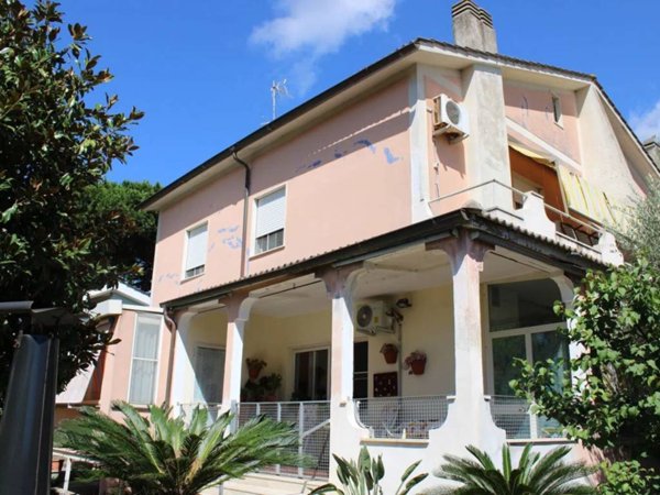 casa indipendente in vendita a Nettuno