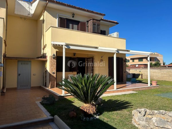 casa indipendente in vendita a Nettuno