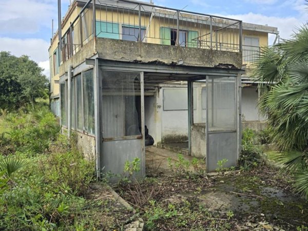 casa indipendente in vendita a Nettuno