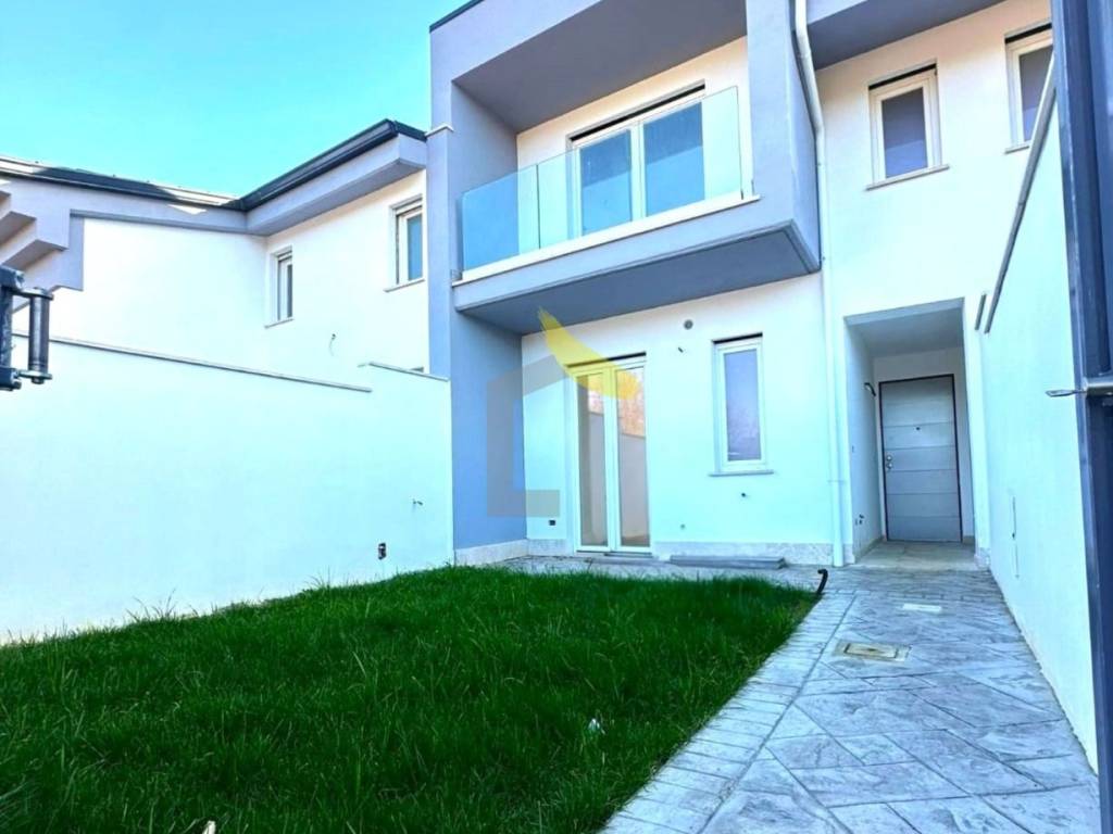 casa indipendente in vendita a Nettuno