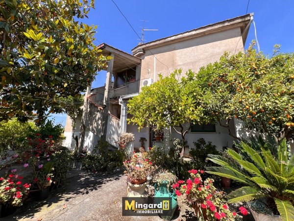 casa indipendente in vendita a Nettuno