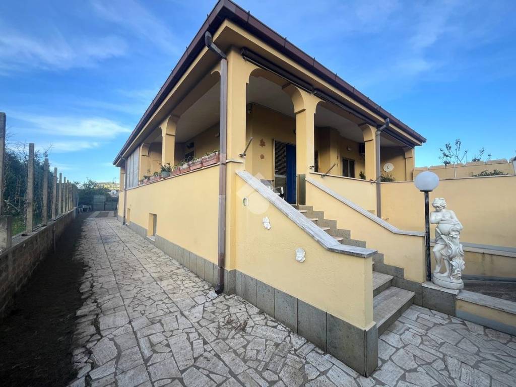casa indipendente in vendita a Nettuno