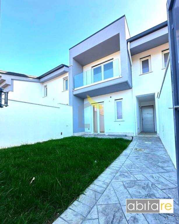 casa indipendente in vendita a Nettuno