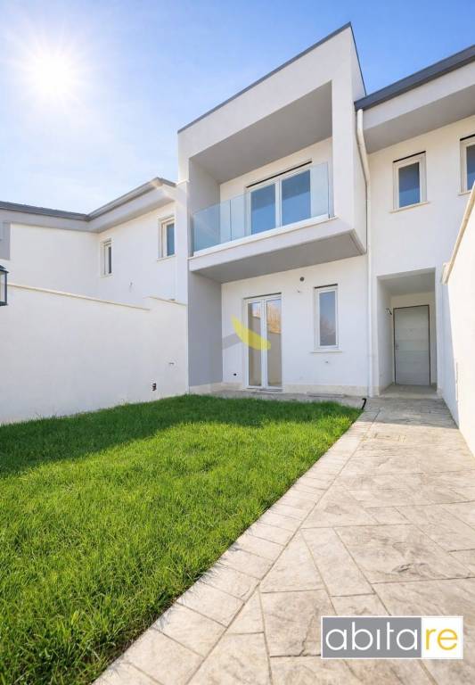 casa indipendente in vendita a Nettuno