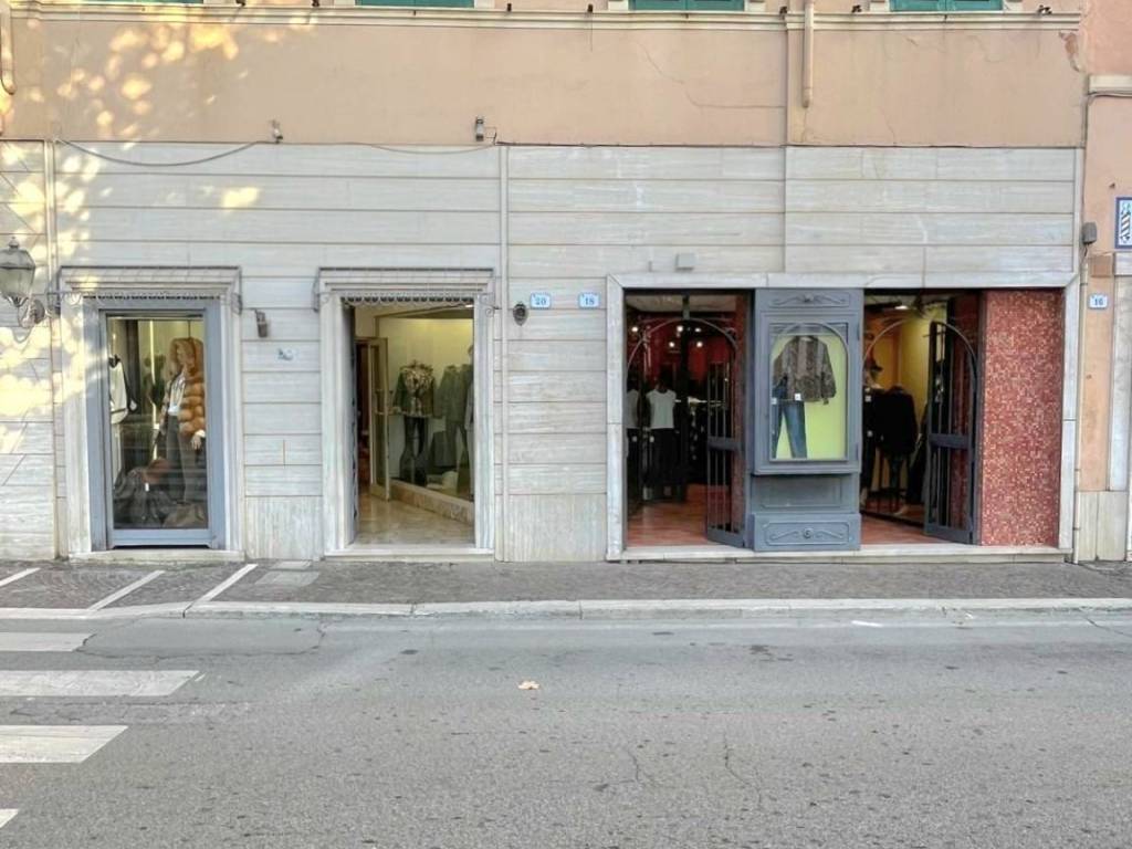negozio in vendita a Nettuno