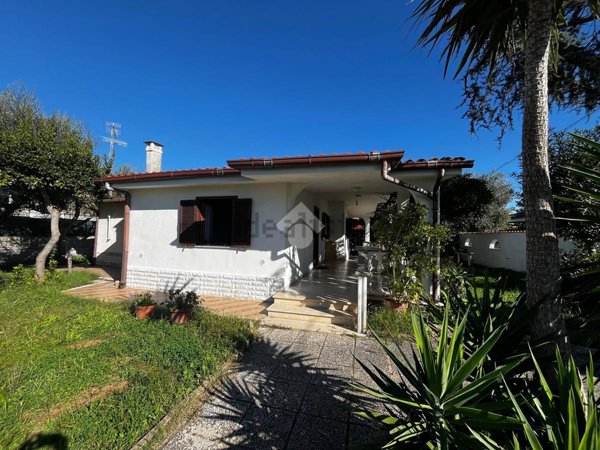 casa indipendente in vendita a Nettuno