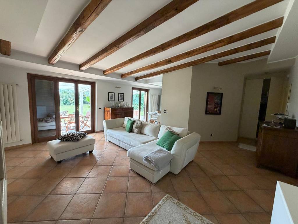 casa indipendente in vendita a Nettuno