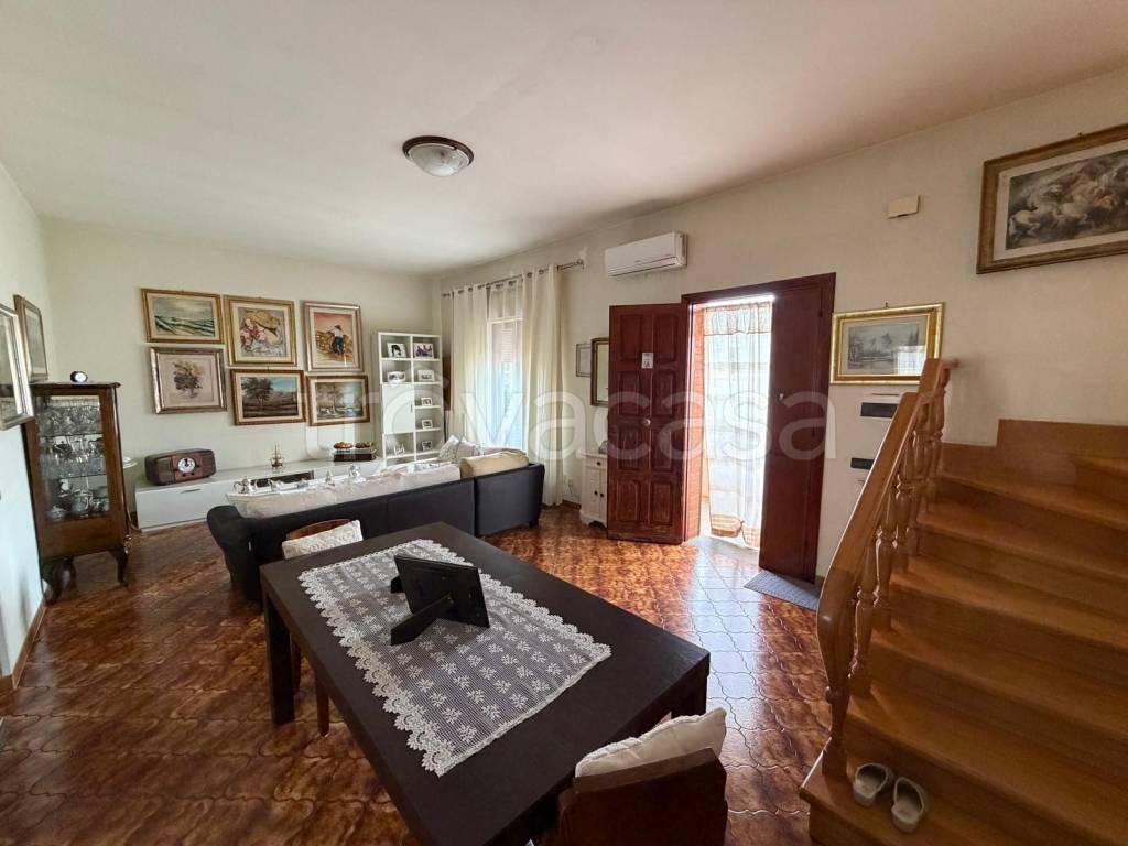 casa indipendente in vendita a Nettuno