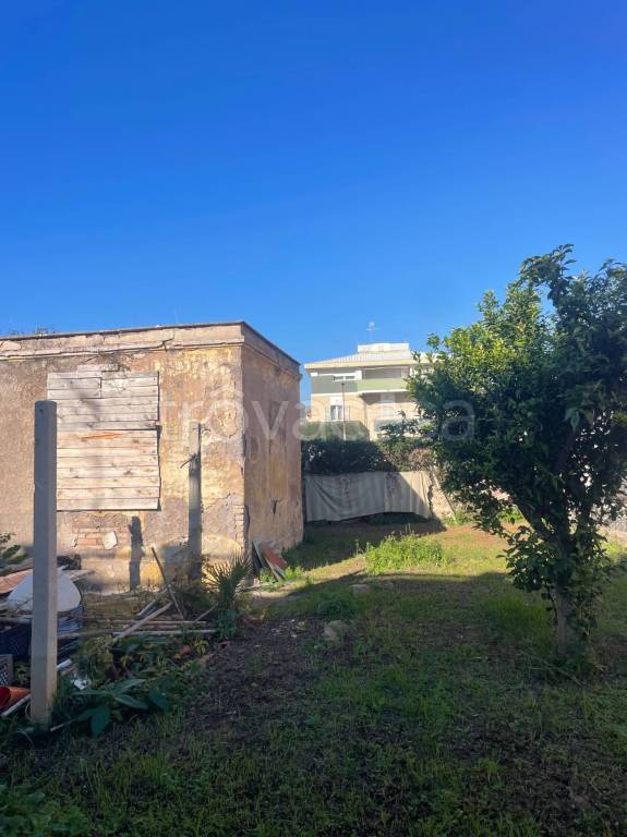 casa indipendente in vendita a Nettuno