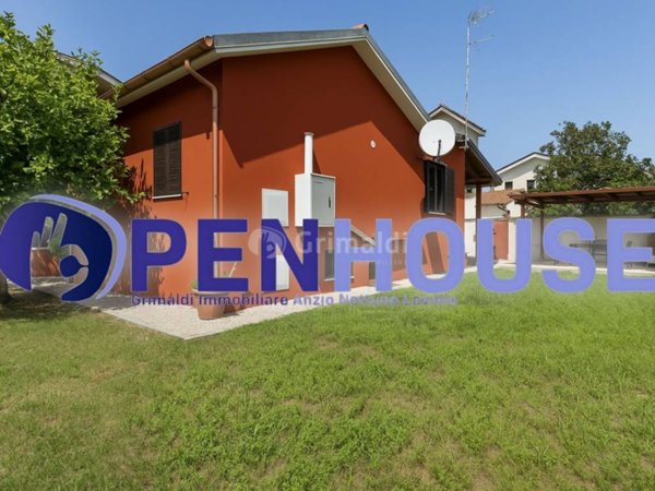 casa indipendente in vendita a Nettuno