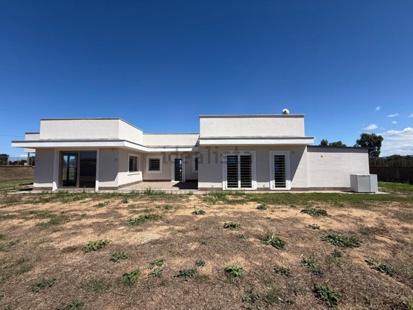 casa indipendente in vendita a Nettuno