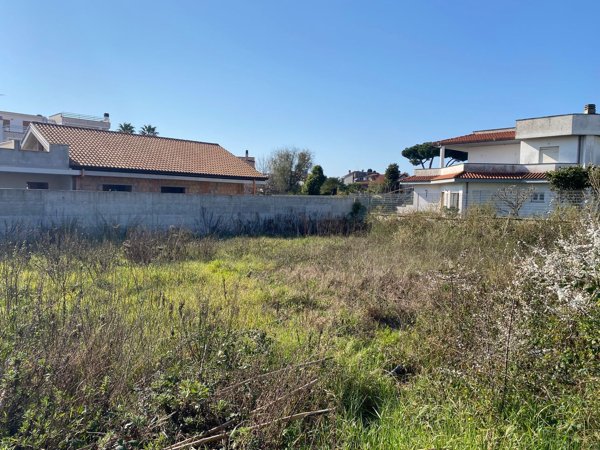 terreno edificabile in vendita a Nettuno